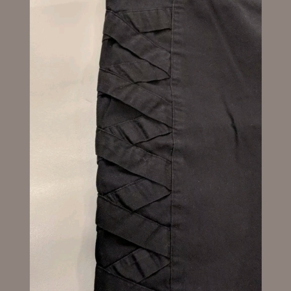 Nicole Miller Bermuda Walking Shorts with Lattice - Picture 2 of 5